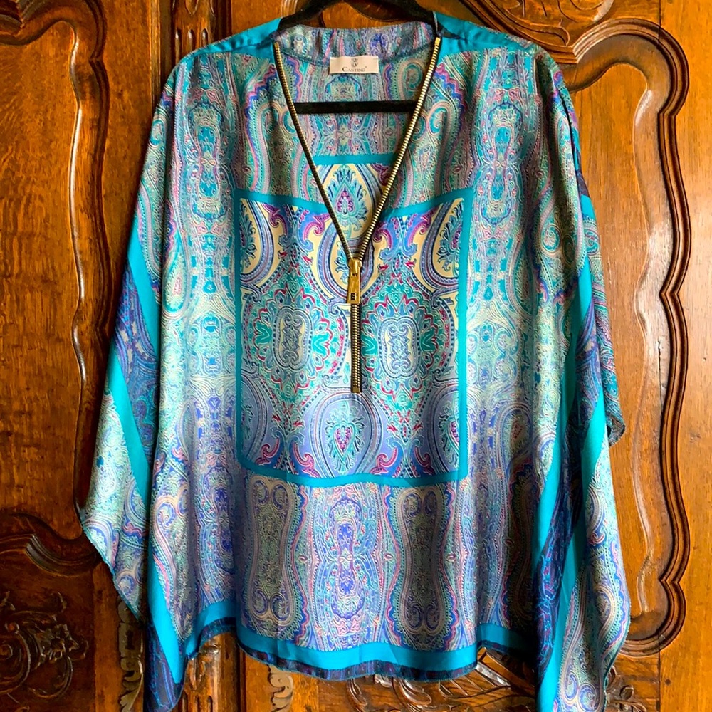 Casting elegant poncho